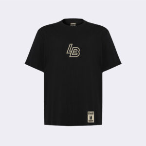 Camiseta oversize negra con logo LB.
