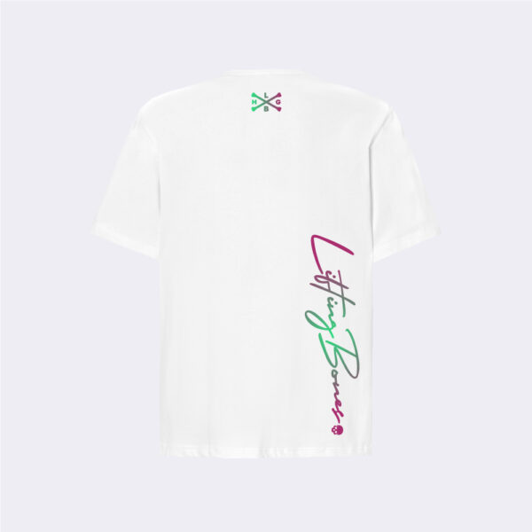 Camiseta blanca con diseño colorido